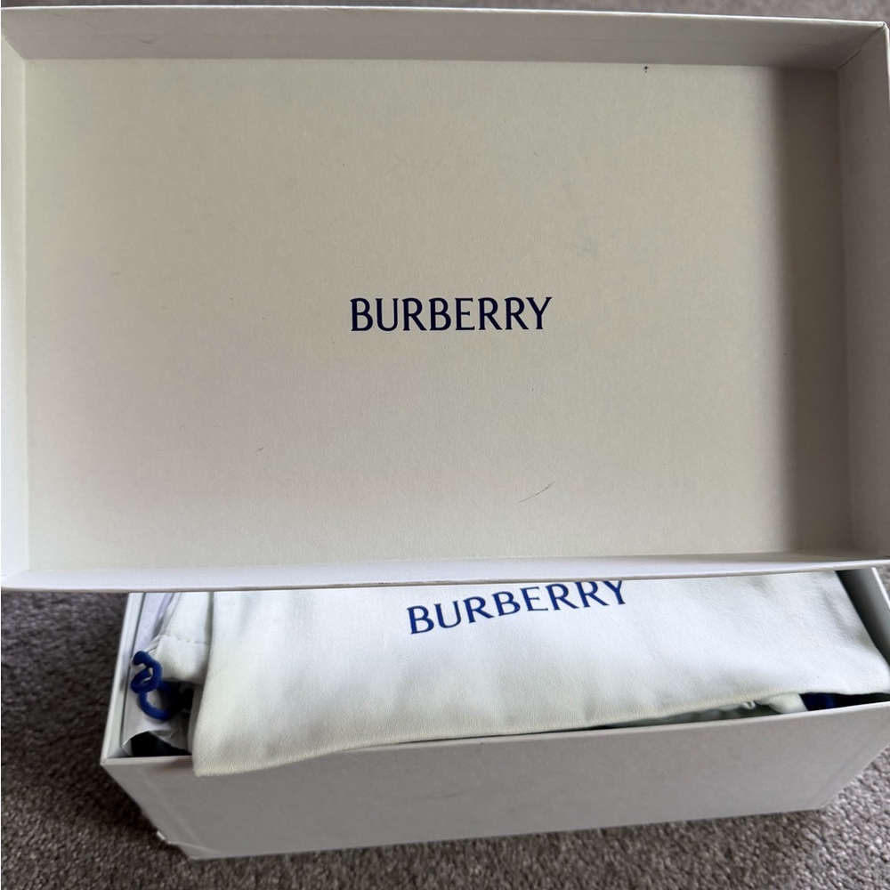 burberry tower loafer- womens size 37 - Picture 13 of 16